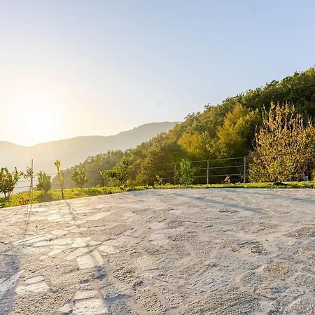 펜션 Sea-view Retreat - Pool, Tavern, Fireplace