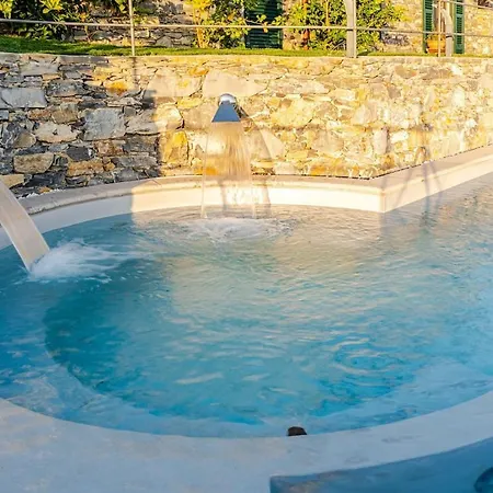 بيت للعطل Sea-view Retreat - Pool, Tavern, Fireplace راباللو
