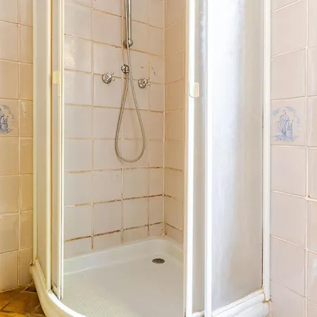 Sea-view Retreat - Pool, Tavern, Fireplace Holiday home *