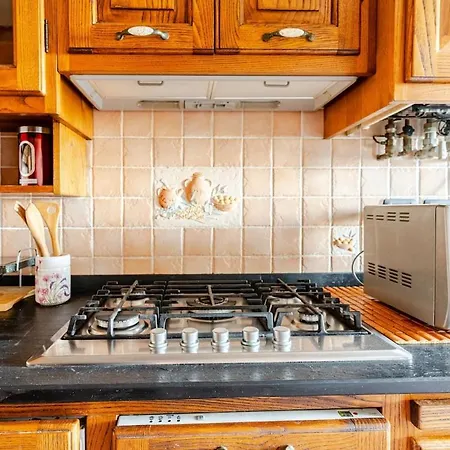 Sea-view Retreat - Pool, Tavern, Fireplace Holiday home Rapallo