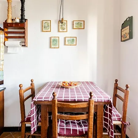 Sea-view Retreat - Pool, Tavern, Fireplace