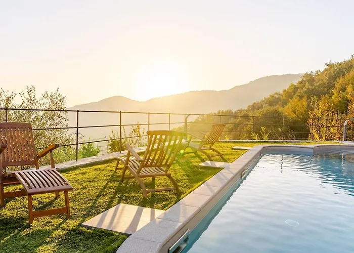 Nyaraló Sea-view Retreat - Pool, Tavern, Fireplace *